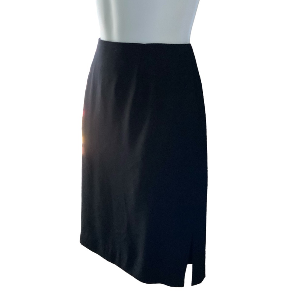 Tempo Paris Black Skirt Fully Lined Side Pleat Zippered Back High Quality Size 8